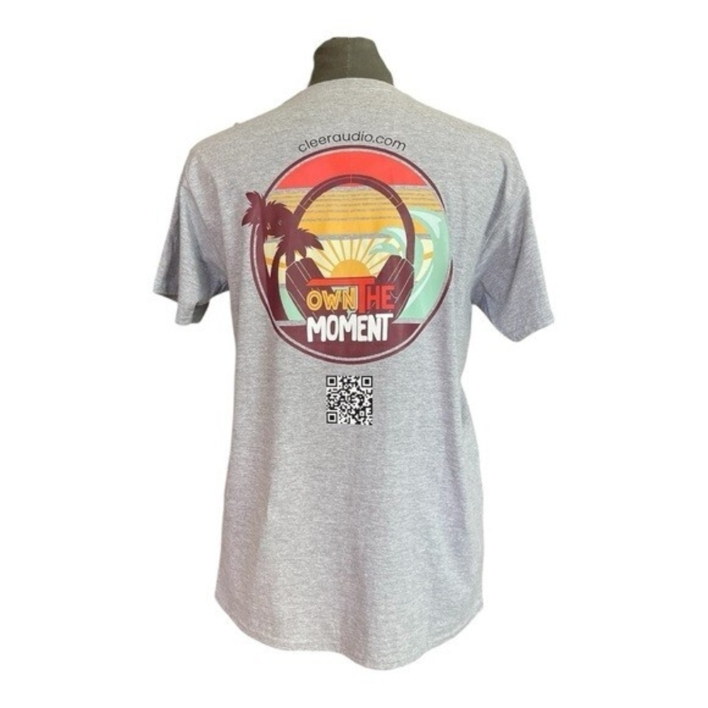 Men's Grey Cotton T-Shirt Size XL OWN THE MOMENT Cleer Logo Graphic Tee NWOT